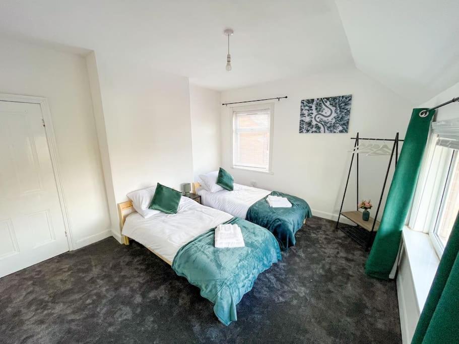 Appartement Perfect For Contractors & Families! 7 Beds Free Parking à Birmingham Extérieur photo