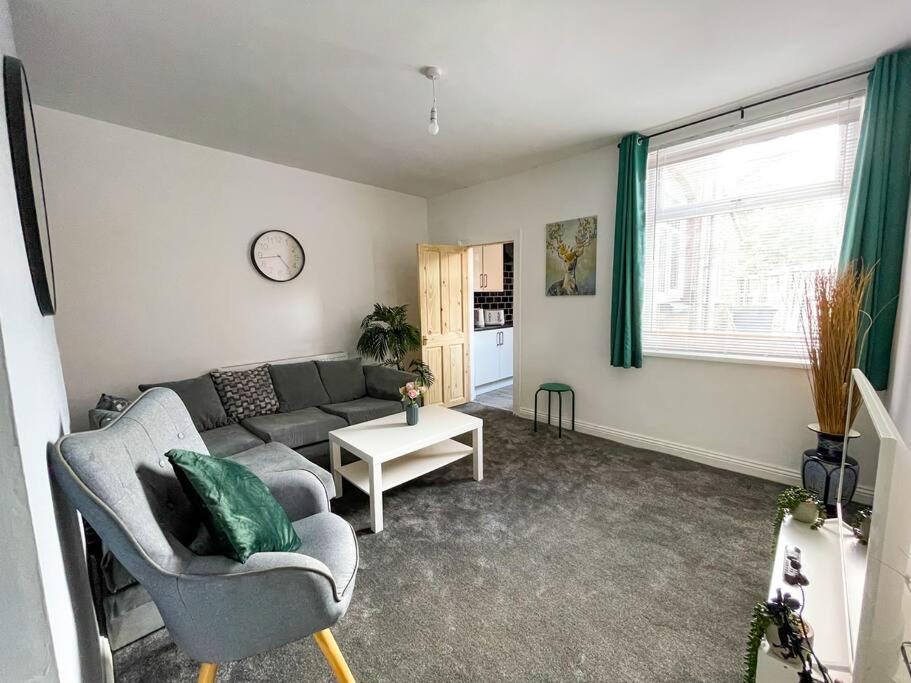 Appartement Perfect For Contractors & Families! 7 Beds Free Parking à Birmingham Extérieur photo